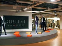        Outlet
